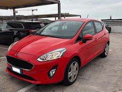 Rosso Usata 2017 Ford Fiesta Tre volumi | 8000 € (Ottimo prezzo)