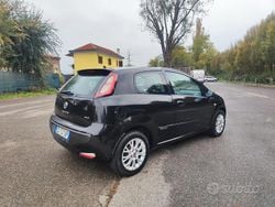 Nero Usata 2010 Fiat Punto Evo Dynamic Due volumi | 2850 € (Buon prezzo)