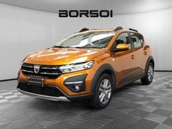 Arancione Usata 2022 Dacia Sandero Comfort Tre volumi | 12.900 € (Buon prezzo)