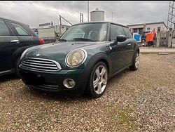 Verde Usata 2008 Mini ONE Due volumi | 5500 € (Molto cara)