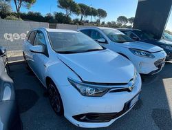 Bianco Usata 2016 Toyota Auris Hybrid Active Tre volumi | 12.900 € (Cara)