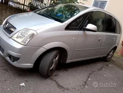 Grigio Usata 2010 Opel Meriva Enjoy Monovolume | 1850 € (Super prezzo)