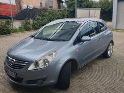 Usata 2007 Opel Corsa Tre volumi | 2500 €