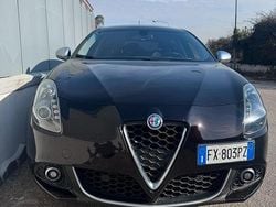 Nero Usata 2019 Alfa Romeo Giulietta Tre volumi | 15.000 € (Buon prezzo)