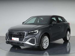 Grigio daytona perlato Usata 2024 Audi Q2 S-Line SUV | 32.900 € (Cara)