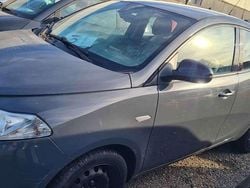 Grigio mercurio Usata 2015 Lancia Ypsilon S Due volumi | 6750 € (Ottimo prezzo)