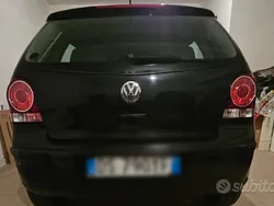 Nero Usata 2008 VW Polo Comfortline Tre volumi | 2500 € (Buon prezzo)