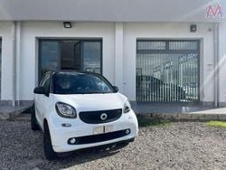 Bianco Usata 2015 Smart ForTwo Coupé Passion Due volumi | 10.500 € (Buon prezzo)