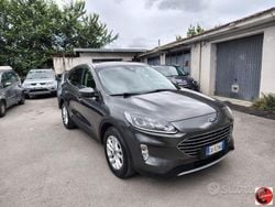 Grigio Usata 2020 Ford Kuga Titanium SUV | 13.500 € (Buon prezzo)
