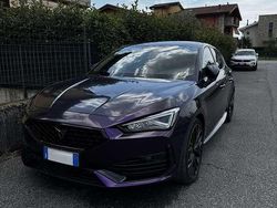 Grigio Usata 2023 Cupra Leon VZ2 Tre volumi | 30.000 € (Buon prezzo)