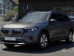 Grigio Usata 2023 Mercedes EQB300 SUV | 43.900 € (Cara)