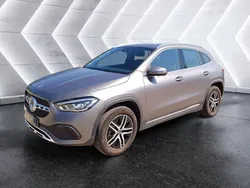 Grigio Usata 2023 Mercedes GLA180 SUV | 36.600 € (Buon prezzo)
