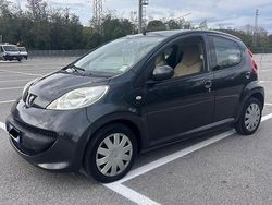 Giallo Usata 2006 Peugeot 107 Due volumi | 3900 € (Cara)