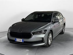 Grigio Usata 2025 Skoda Superb Selection Station wagon | 33.900 € (Buon prezzo)