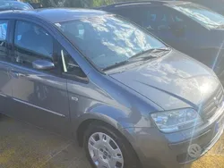 Usata 2006 Fiat Idea Emotion Monovolume | 3400 € (Buon prezzo)