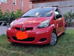 Usata 2009 Toyota Aygo Due volumi | 4200 € (Buon prezzo)