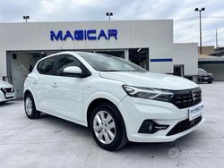 Bianco Usata 2022 Dacia Sandero Comfort Tre volumi | 10.900 € (Ottimo prezzo)