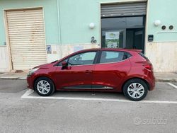 Rosso Usata 2017 Renault Clio IV Zen Due volumi | 7500 € (Ottimo prezzo)