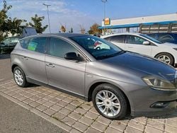 Grigio Usata 2010 Lancia Delta Due volumi | 2500 € (Buon prezzo)