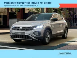 Pyrit silver metallizzato nero Usata 2023 VW T-Roc Life SUV | 25.900 € (Ottimo prezzo)