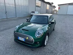 Verde Usata 2022 Mini Cooper SE Essential Due volumi | 15.990 € (Ottimo prezzo)