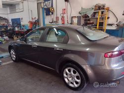 Grigio Usata 2009 Alfa Romeo 159 Progression Tre volumi | 1800 €