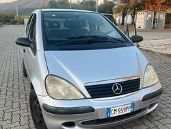 Grigio Usata 2004 Mercedes A140 Tre volumi | 1300 € (Buon prezzo)