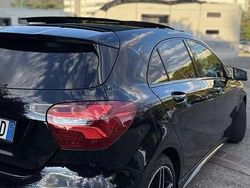 Nero Usata 2015 Mercedes A180 AMG line Tre volumi | 14.900 € (Cara)
