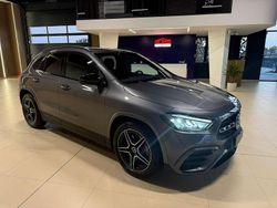Grigio Usata 2024 Mercedes GLA200 Premium Plus SUV | 41.700 €