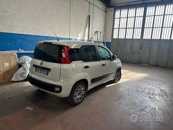 Bianco Usata 2015 Fiat Panda Lounge Tre volumi | 5900 € (Buon prezzo)