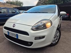 Bianco Usata 2017 Fiat Punto Tre volumi | 2850 € (Molto cara)