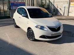 Usata 2017 Lancia Ypsilon Due volumi | 7299 €