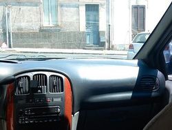 Grigio Usata 2005 Chrysler Grand Voyager Monovolume | 1500 € (Buon prezzo)