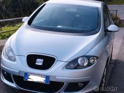 Grigio Usata 2007 Seat Altea Reference Monovolume | 3700 € (Buon prezzo)