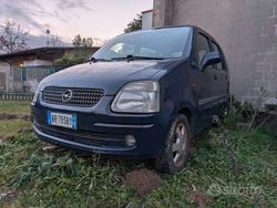 Blu Usata 2001 Opel Agila Monovolume | 900 €