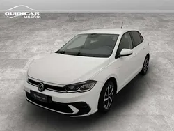 Bianco Usata 2022 VW Polo Life Tre volumi | 17.900 € (Buon prezzo)