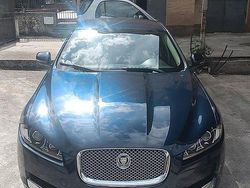 Blu Usata 2013 Jaguar XF Coupé | 10.000 €