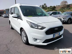 Bianco Usata 2020 Ford Tourneo Titanium Monovolume | 15.900 € (Buon prezzo)