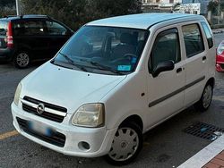 Bianco Usata 2006 Opel Agila Monovolume | 1999 € (Ottimo prezzo)