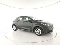 Nero Usata 2025 Toyota Yaris Hybrid Active Tre volumi | 19.500 € (Ottimo prezzo)