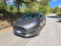 Grigio Usata 2017 Ford Fiesta ST-Line Due volumi | 10.999 € (Buon prezzo)