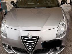 Usata 2015 Alfa Romeo Giulietta Exclusive Tre volumi | 9200 € (Buon prezzo)