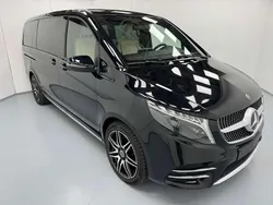 Nero ossidiana metallizzato Usata 2023 Mercedes V300 Avantgarde Monovolume | 73.900 € (Cara)