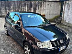 Usata 2000 VW Polo Comfortline Tre volumi | 1700 € (Buon prezzo)