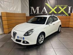 Bianco Usata 2014 Alfa Romeo Giulietta Progression Tre volumi | 7500 € (Buon prezzo)