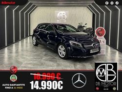 Argento Usata 2017 Mercedes A180 Executive Tre volumi | 14.990 € (Buon prezzo)