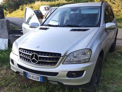 Argento Usata 2006 Mercedes 320 SUV | 5000 €