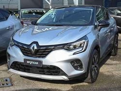 Grigio Usata 2024 Renault Captur Techno SUV | 16.900 € (Buon prezzo)