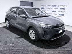 Grigio metallizzato Usata 2022 Kia Stonic Urban SUV | 10.490 € (Ottimo prezzo)