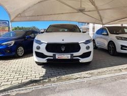 Bianco Usata 2018 Maserati Levante SUV | 33.500 € (Ottimo prezzo)